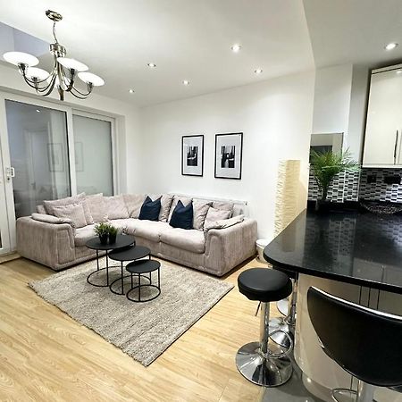 London Charm - Stylish Room In Spacious Home Ngoại thất bức ảnh