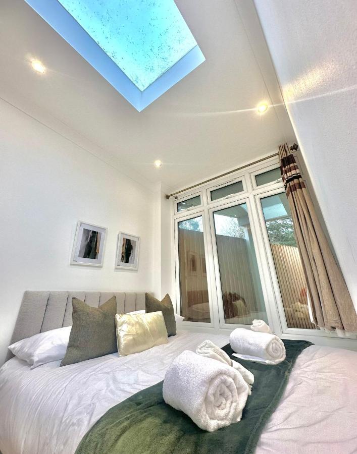 London Charm - Stylish Room In Spacious Home Ngoại thất bức ảnh